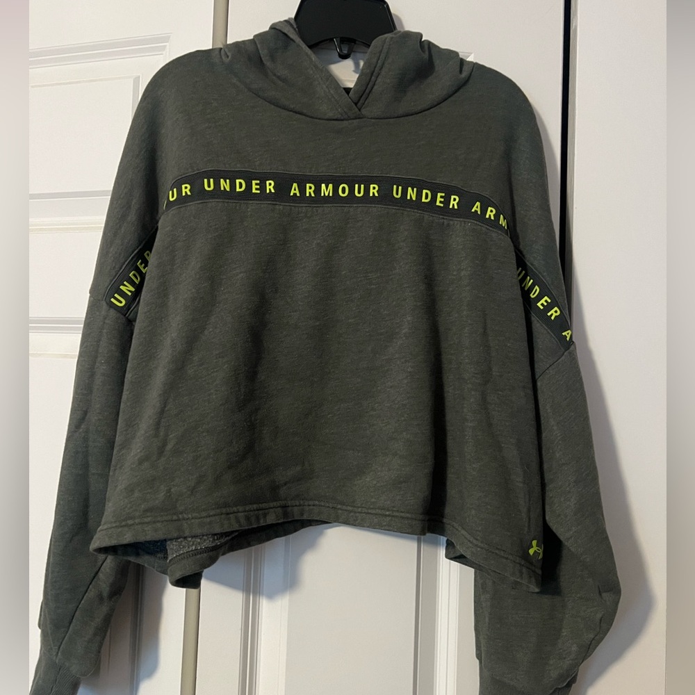 Under Armour Cropped Hoodie
